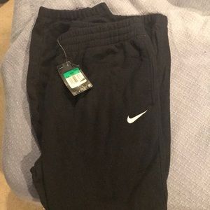 NIKE CUFFED SWEATPANTS- new with tags- XL BLACK